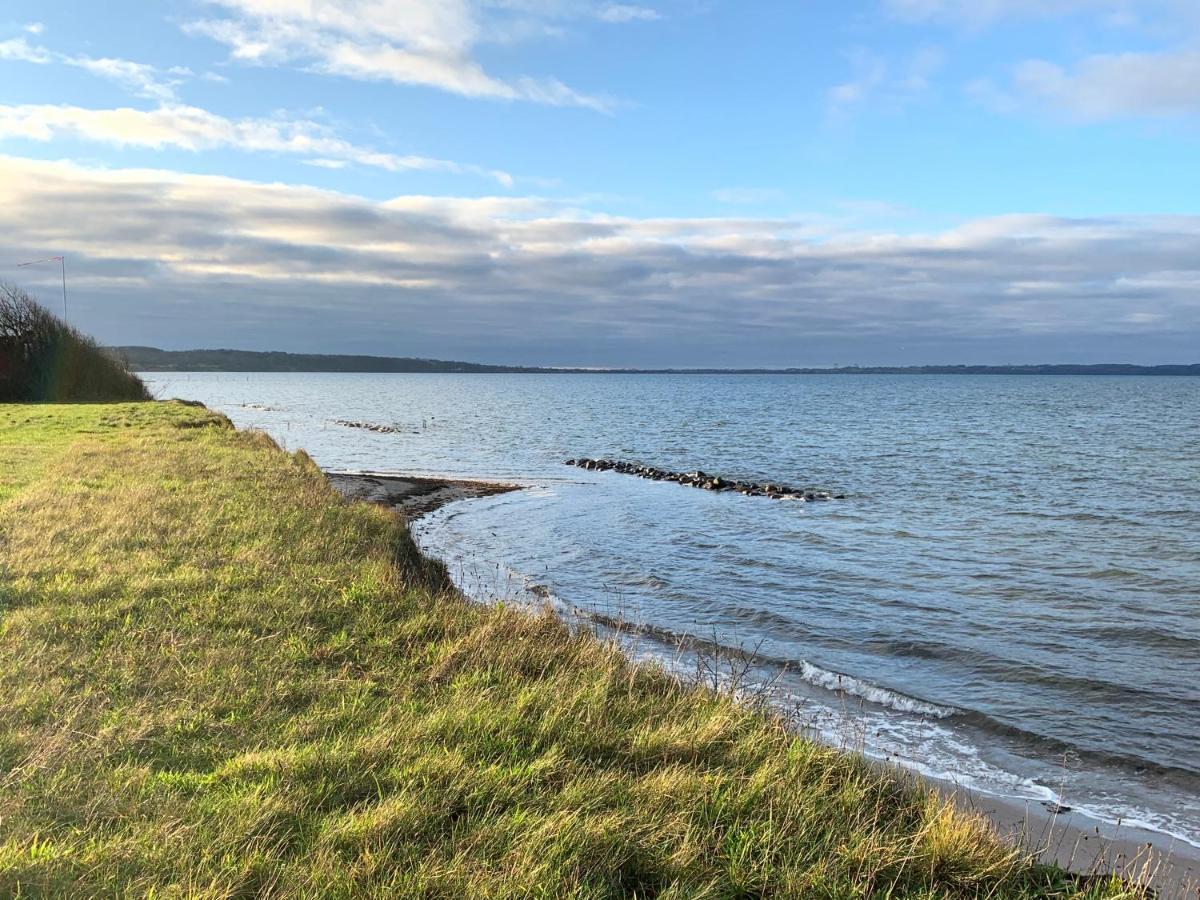 Dejlig Sommerhus 150M Fra Privat Strand Brenderup Екстериор снимка